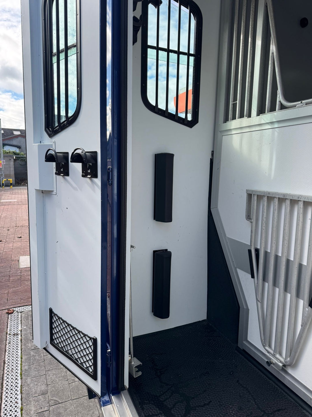 Theault - ProTeo 5L Switch Horsebox (2022)