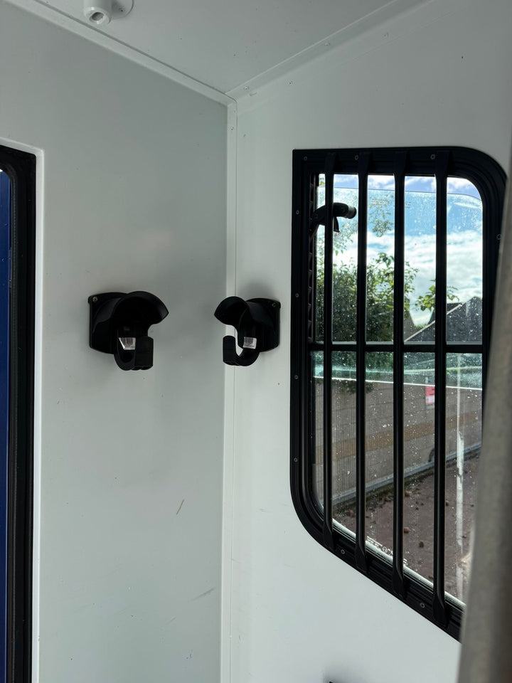 Theault - ProTeo 5L Switch Horsebox (2022)