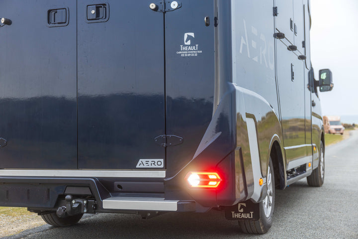 Theault - Aero Master Horsetruck