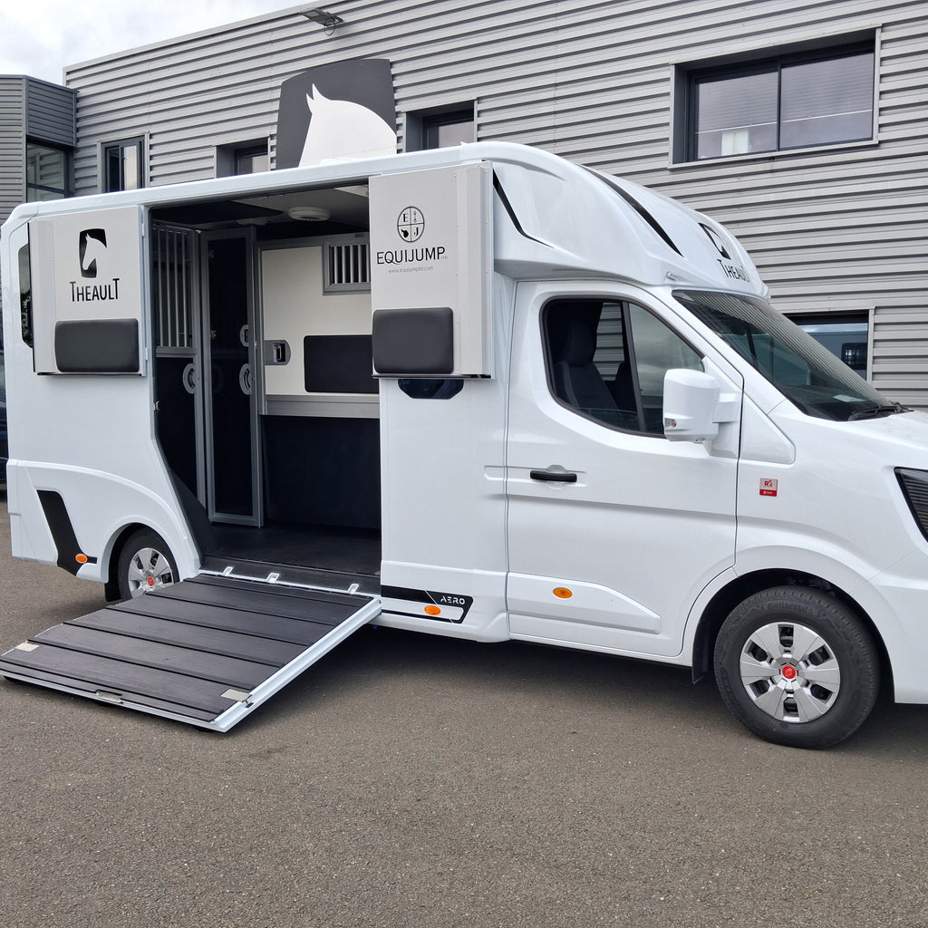 Theault - Aero Master 5L Horsebox (2026)