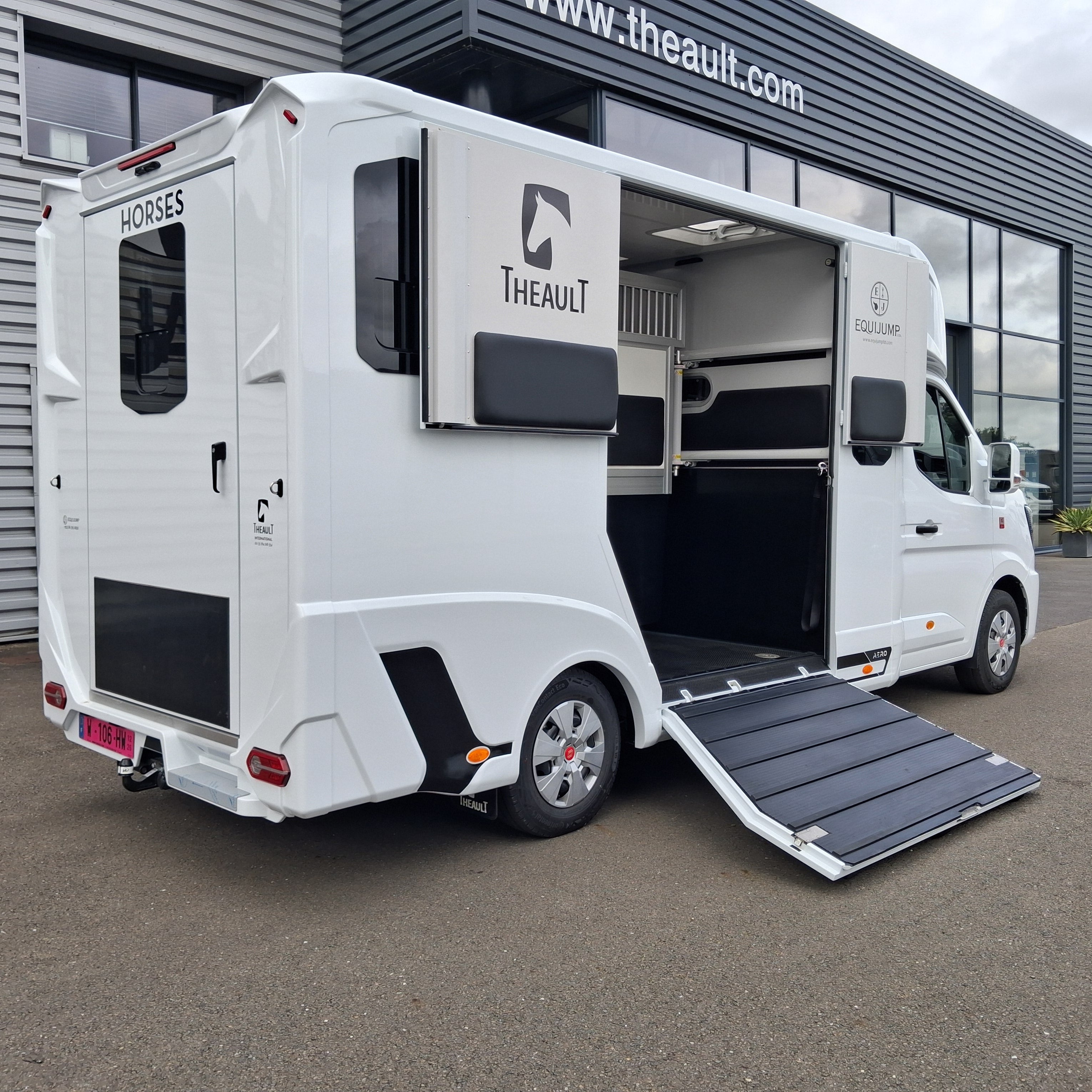 Theault - Aero Master 5L Horsebox (2026)