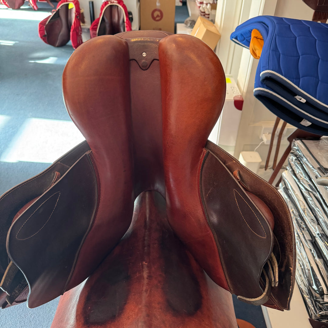 CWD - Classic Saddle 17.5 inch (2022)