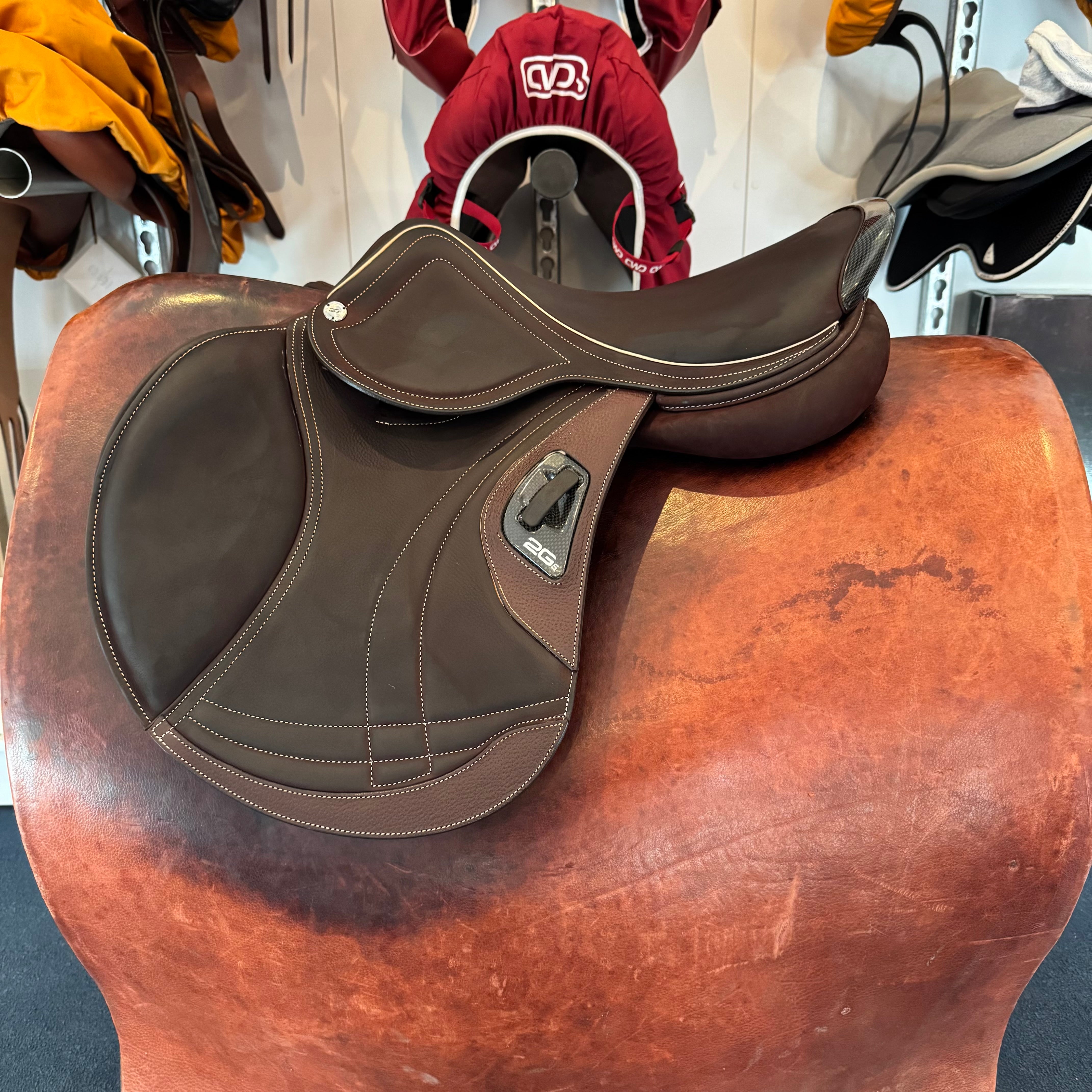 CWD 2Gs Saddle - Semi Deep Seat Jumping Saddle – Equijump Ltd