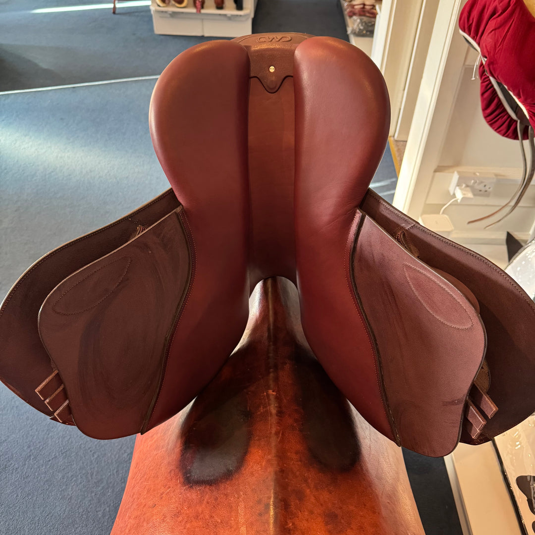 CWD - Classic Saddle 17 inch (2024)