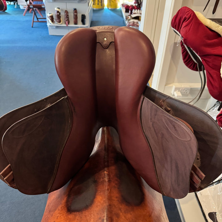 CWD - Classic Saddle 17 inch (2024)