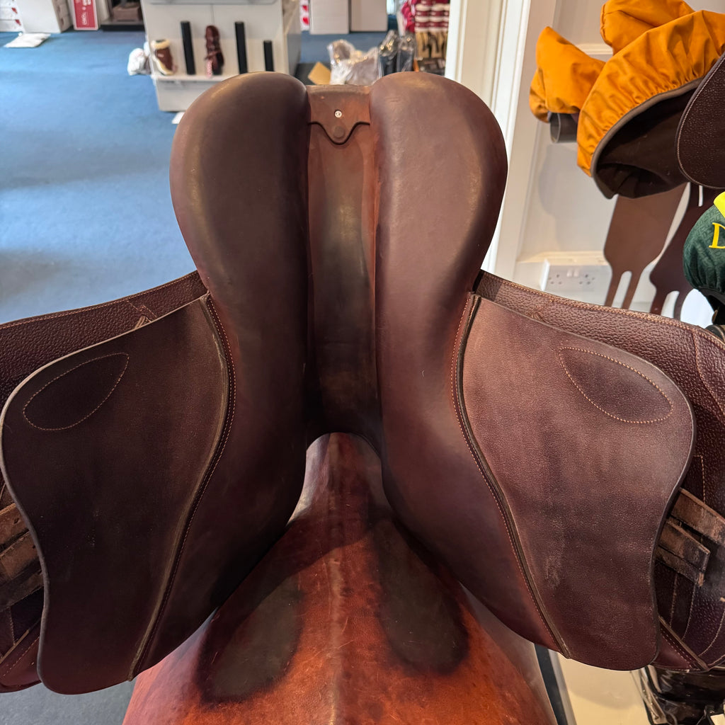 CWD - Classic Saddle 17.5 inch (2024)
