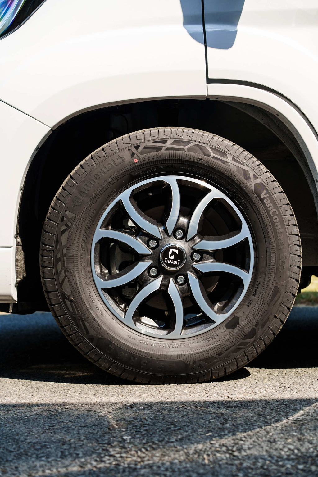 Alloy wheel and tyre detail on a Theault XTEO horsebox