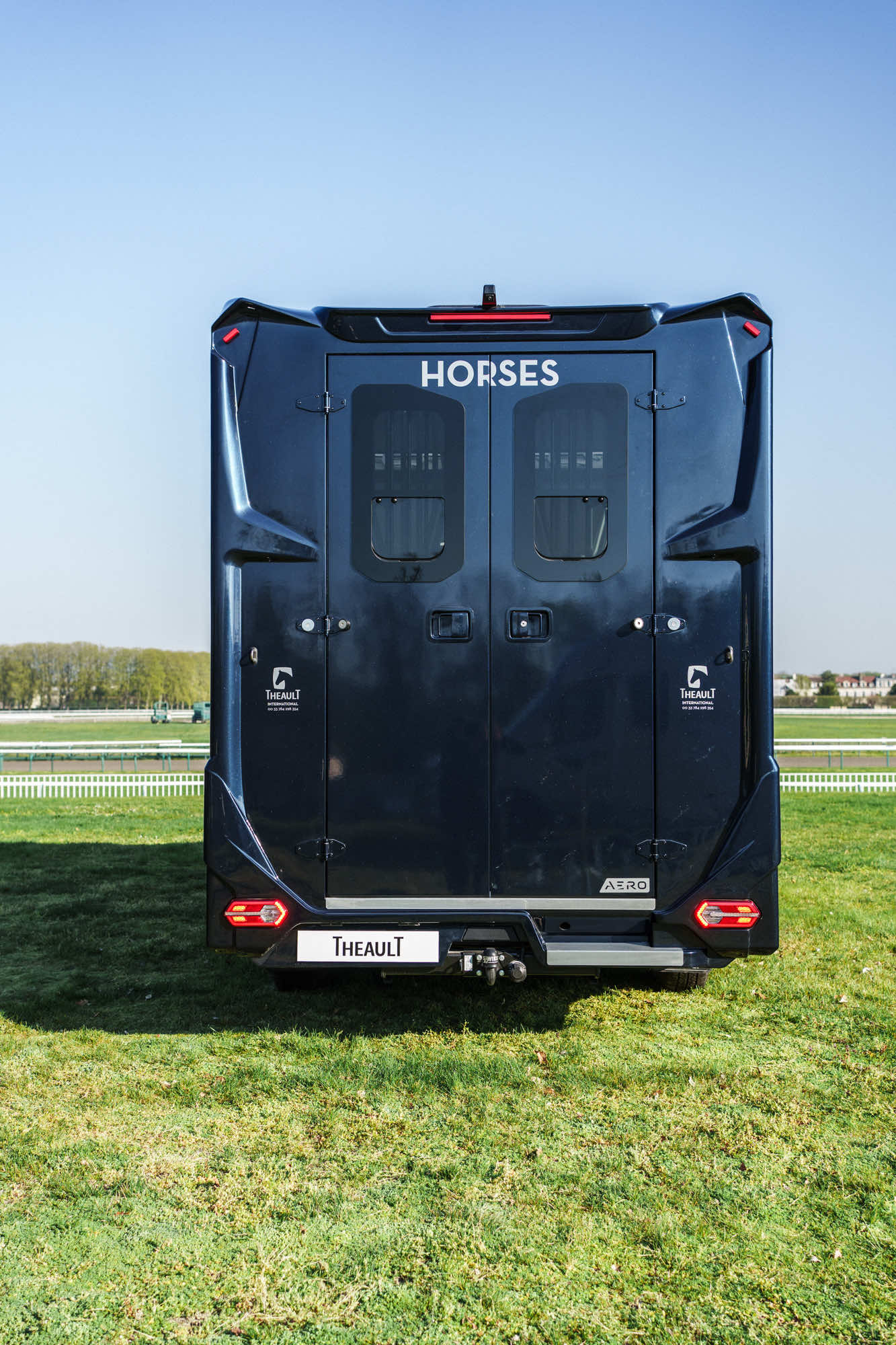 Rear view of a Theault Aero Master horsebox with the ramp closed