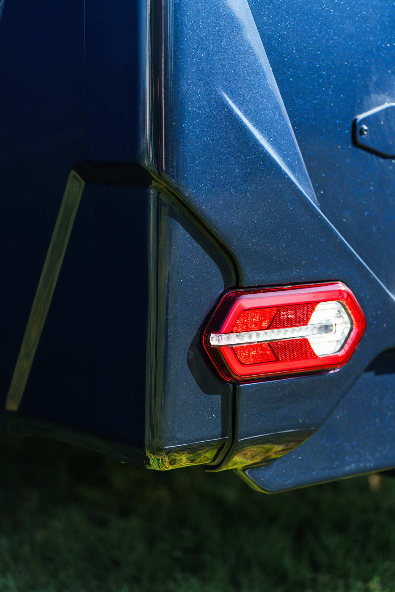 Rear light and corner detail of a Theault Aero Master horsebox