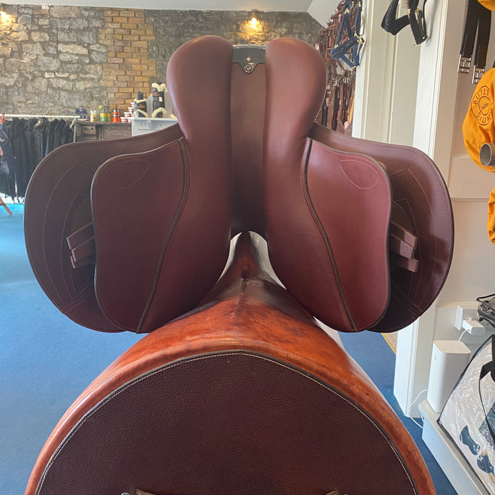 CWD - 2Gs Saddle 17 inch (2024)