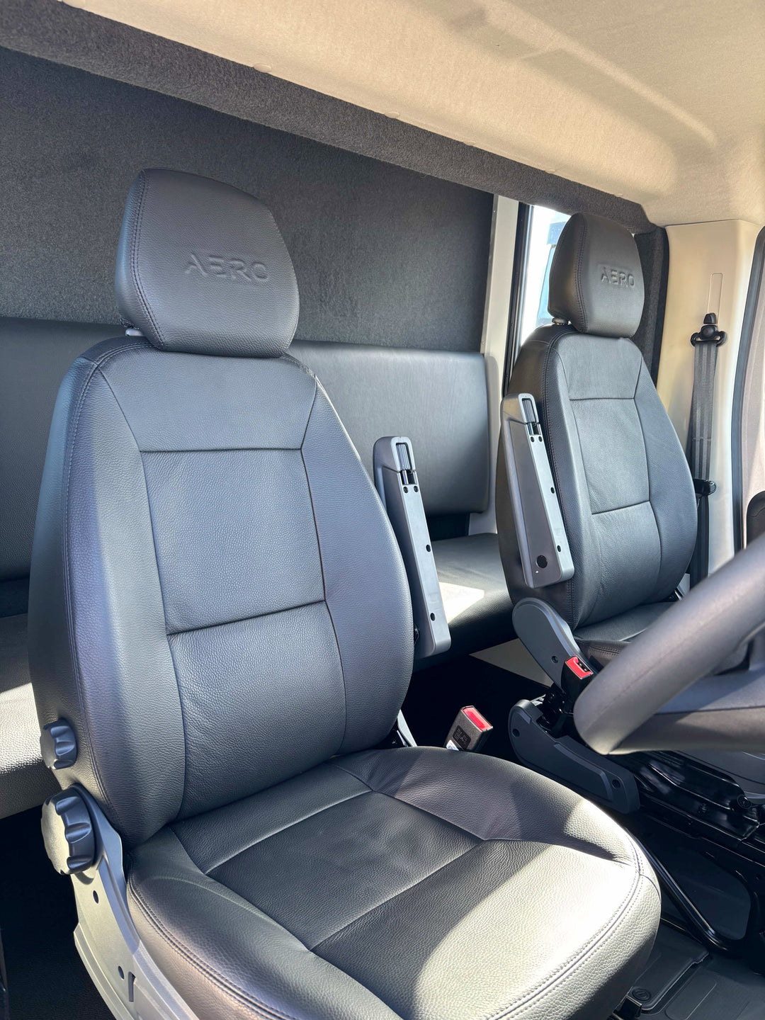 Theault - Xteo Horsetruck (2026)