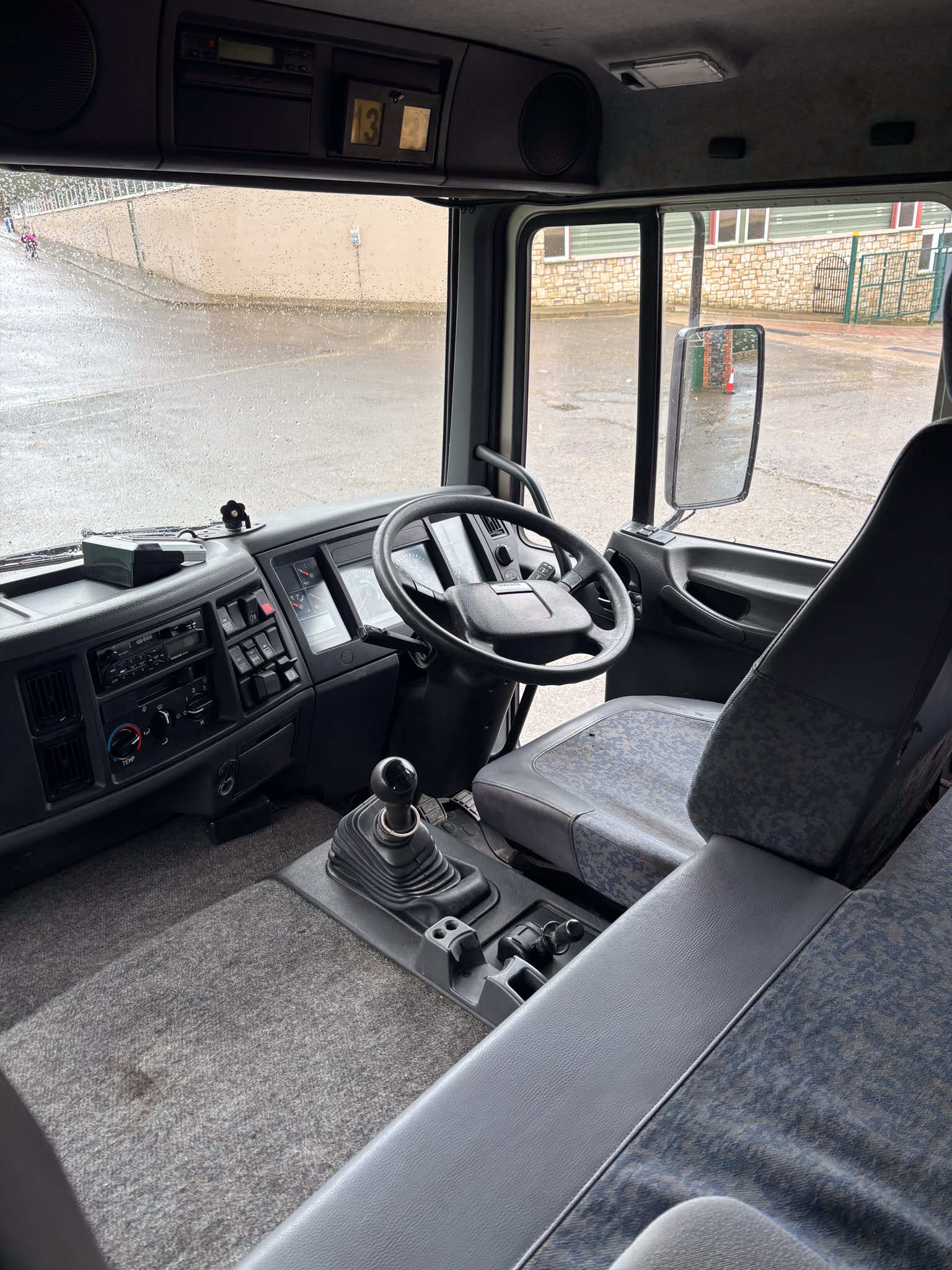 Volvo - 24-ton horse lorry (2005)