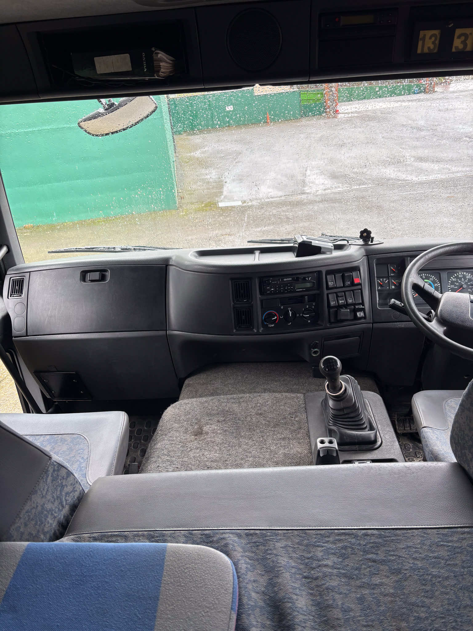 Volvo - 24-ton horse lorry (2005)