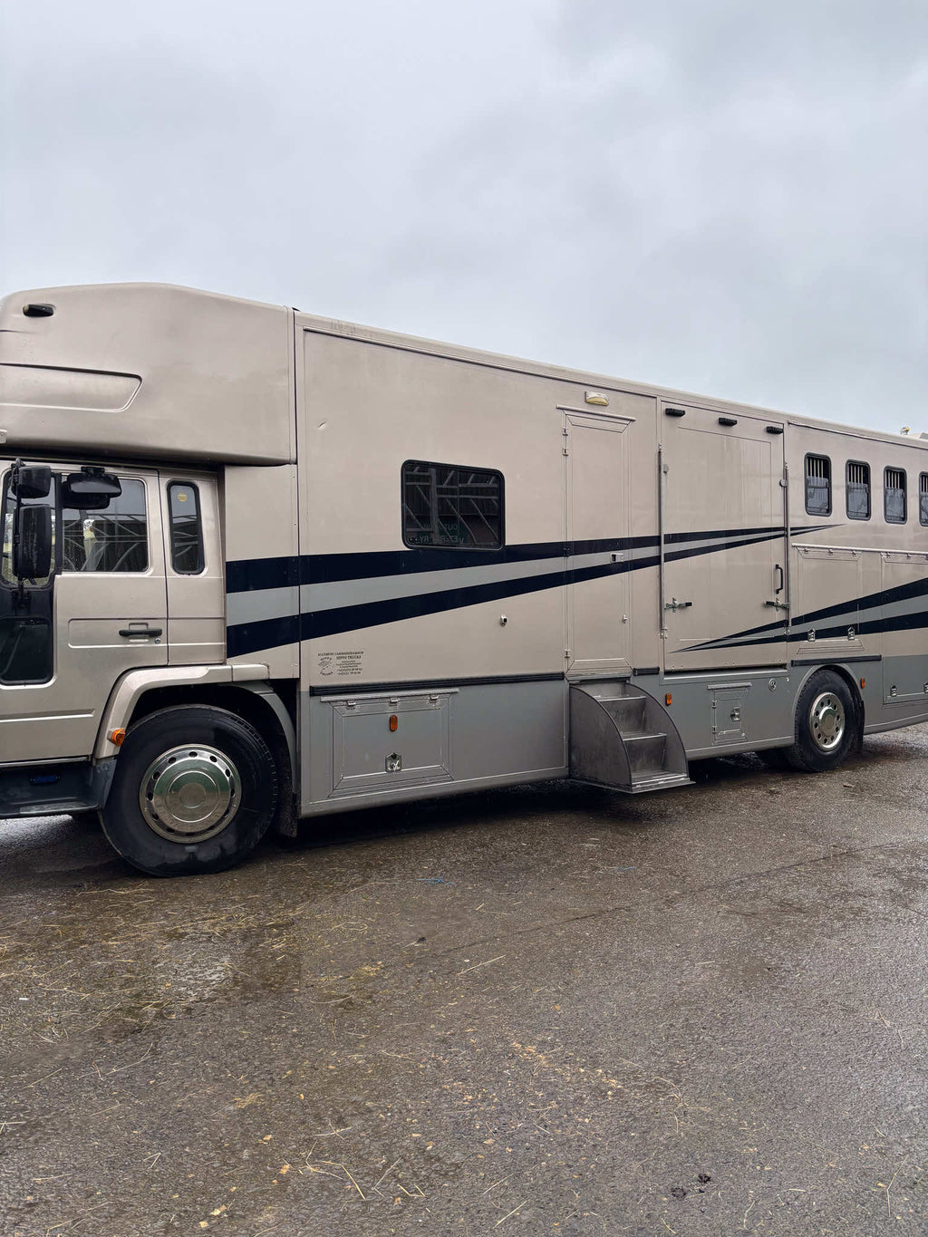 Volvo - 24-ton horse lorry (2005)