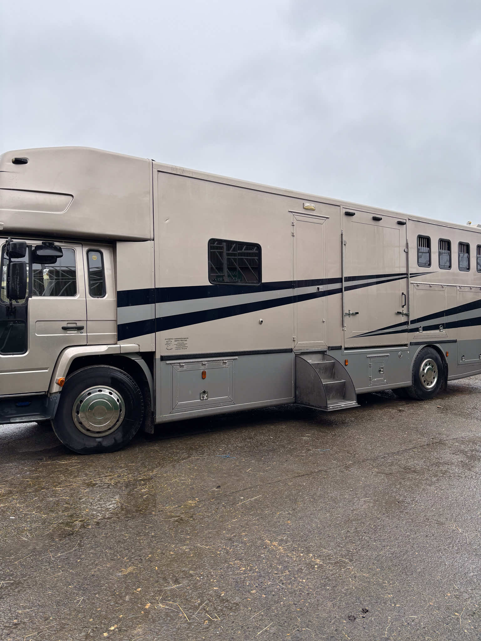 Volvo - 24-ton horse lorry (2005)