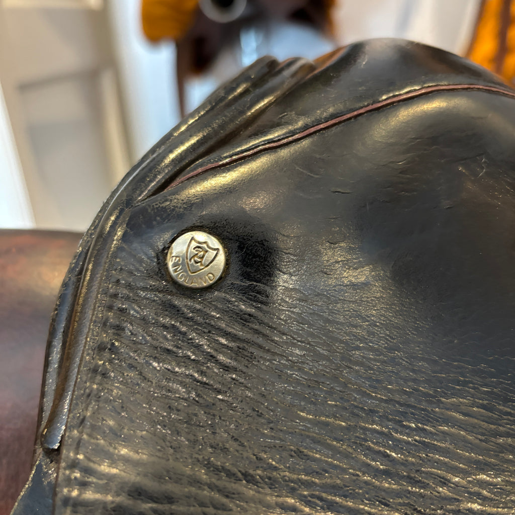 Antill Saddles - 17 inch black