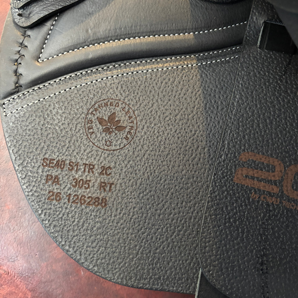 CWD - 2Gs Saddle 17 inch (2026)