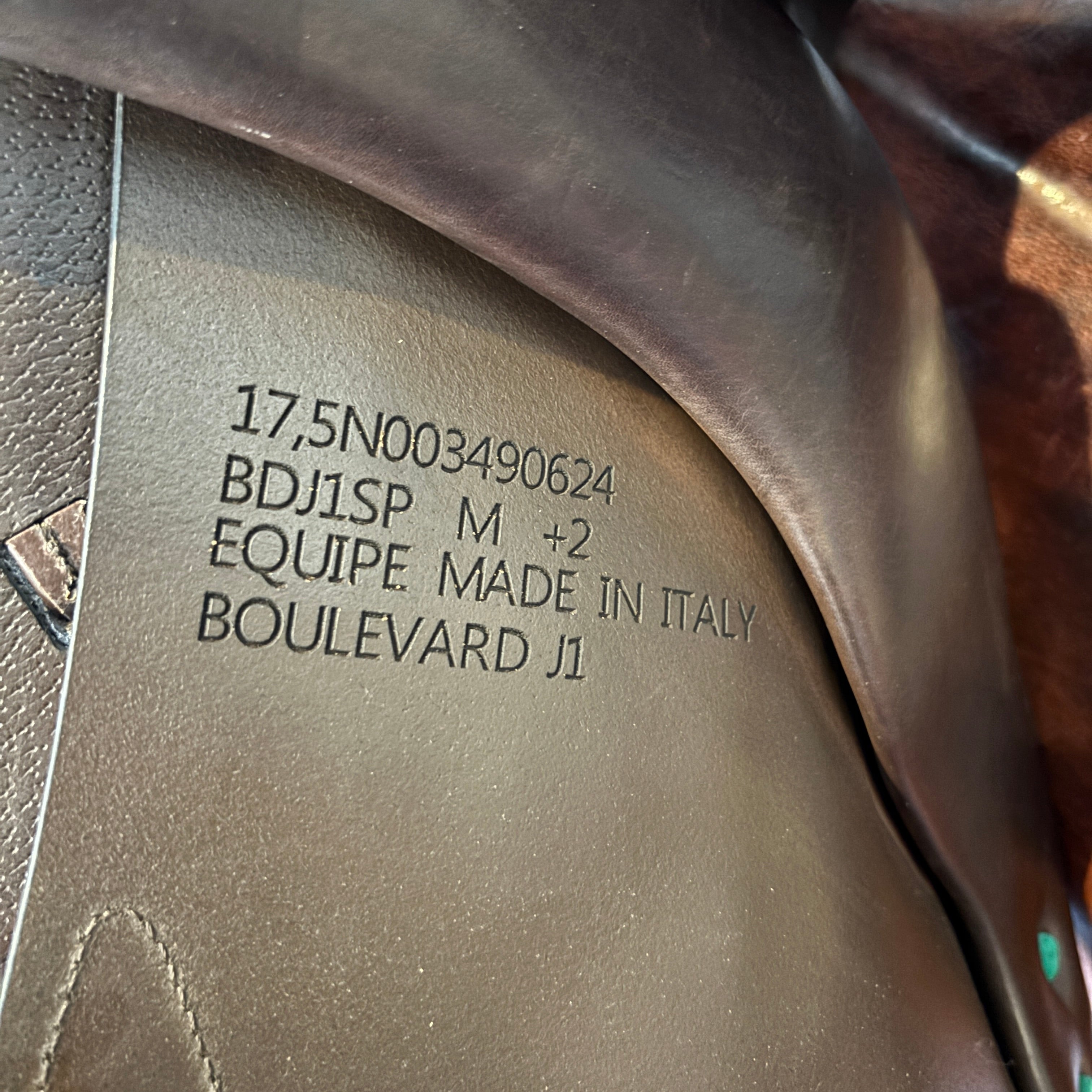 Equipe - 17.5 inch brown (2024)