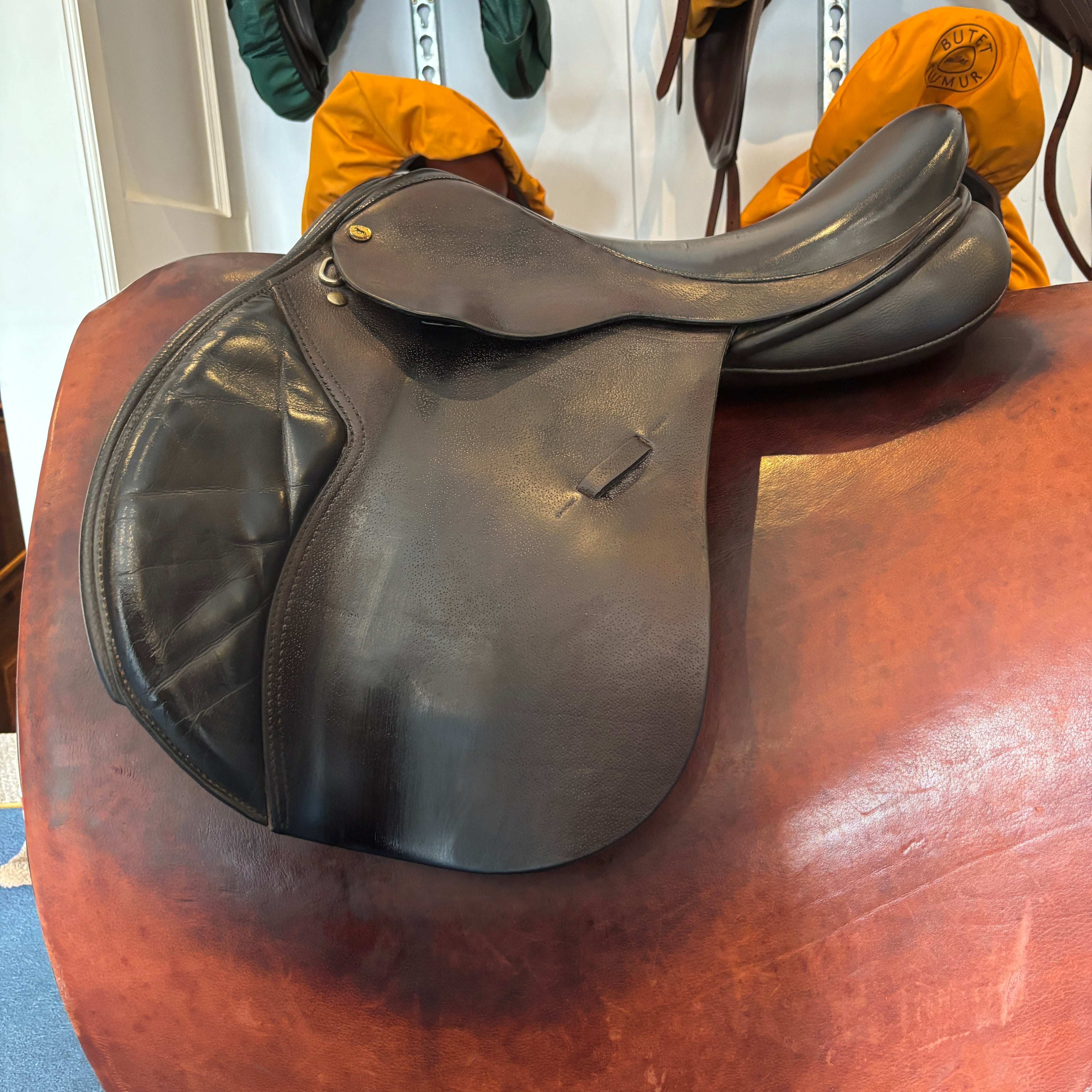 Black Country Saddles - 17 inch brown