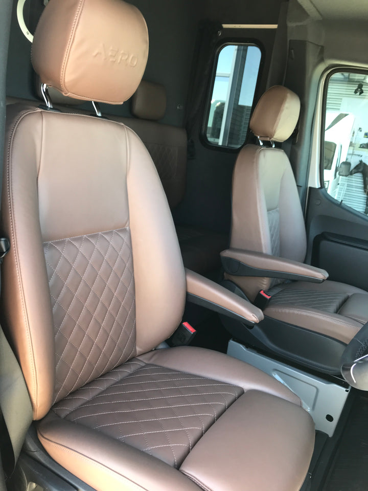 Theault - Aero Sprinter Switch 5L Horsebox (2025)