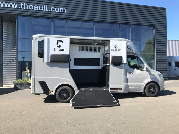 Theault - Aero Sprinter Switch 5L Horsebox (2025)