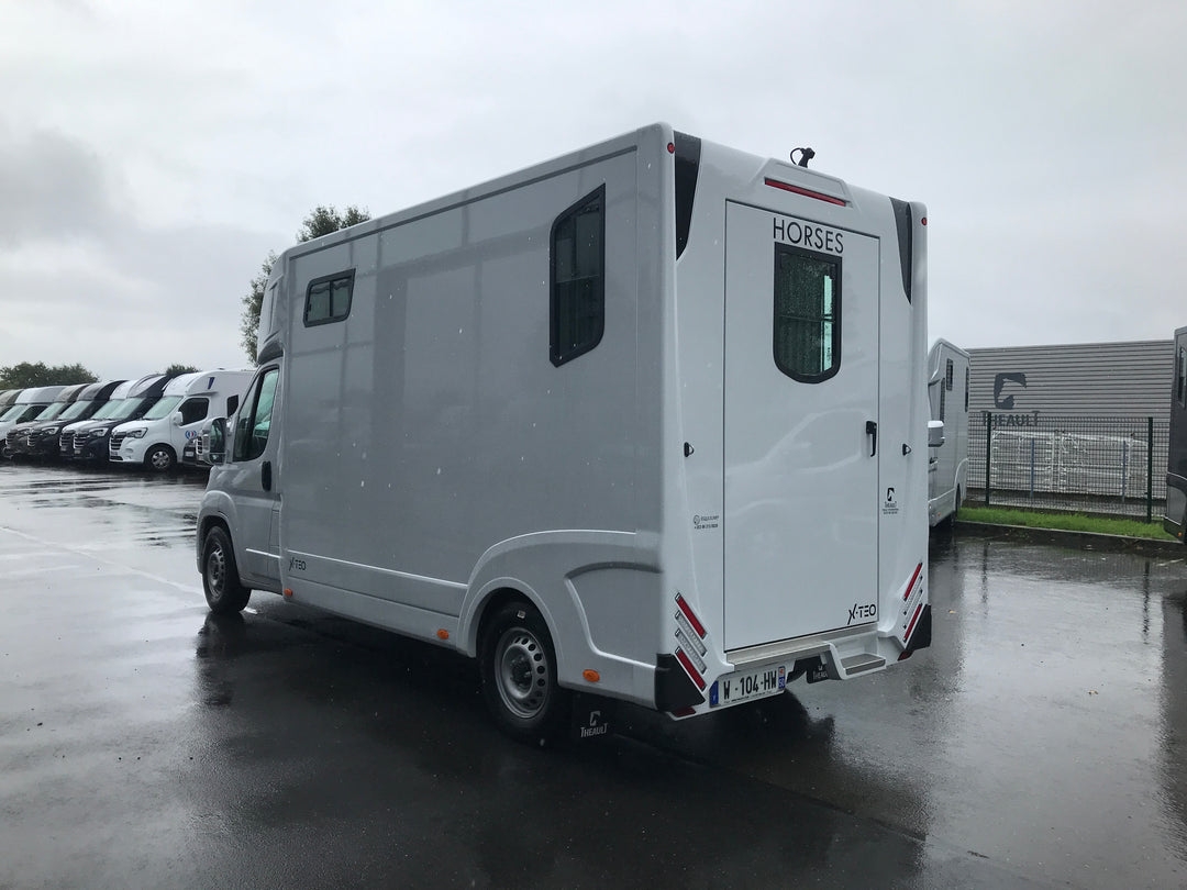 Theault Xteo 3 Horsetruck (2025)