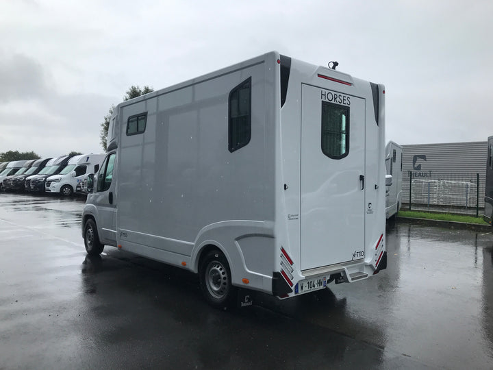 Theault Xteo 3 Horsetruck (2025)