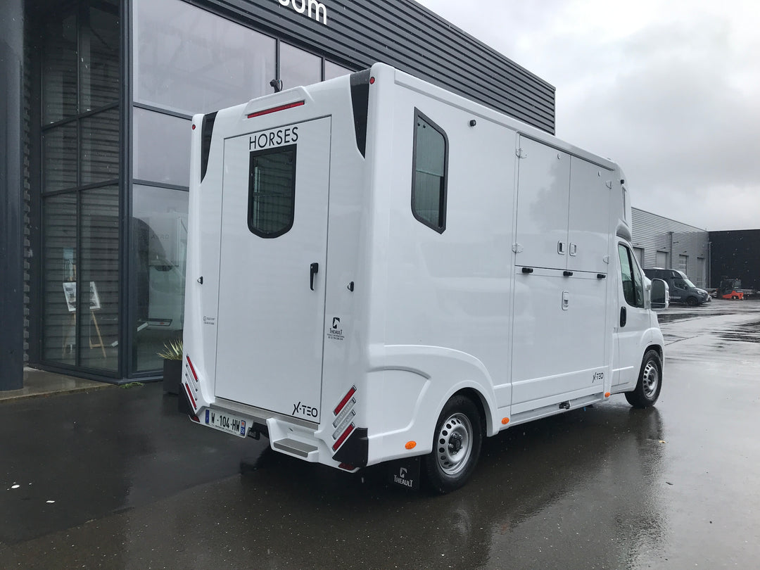 Theault Xteo 3 Horsetruck (2025)