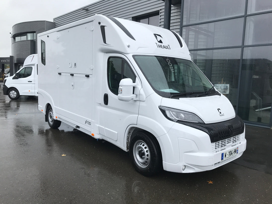 Theault Xteo 3 Horsetruck (2025)