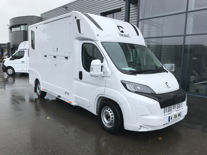 Theault Xteo 3 Horsetruck (2025)