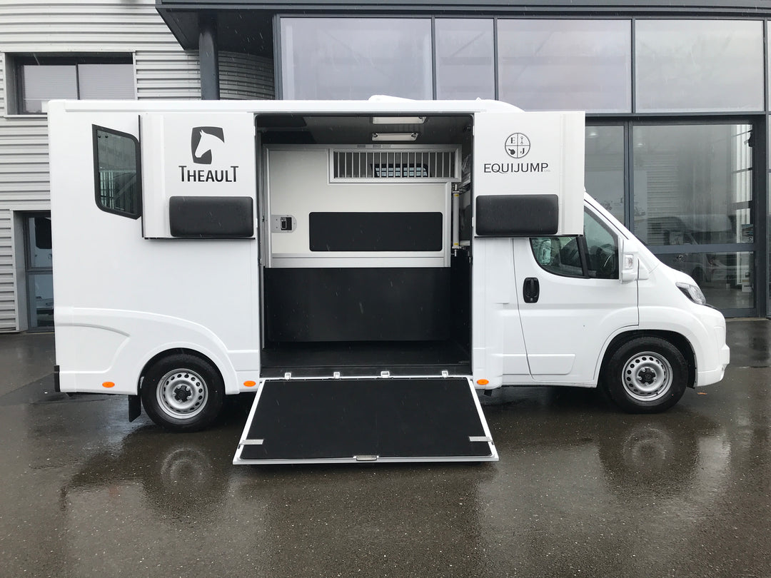 Theault Xteo 3 Horsetruck (2025)