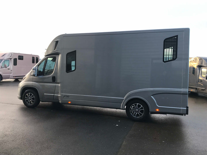 Theault - Xteo Horsetruck (2026)