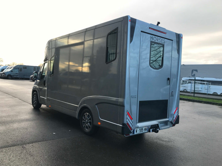 Theault - Xteo Horsetruck (2026)