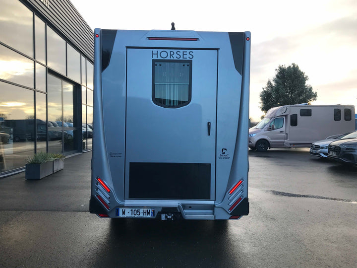 Theault - Xteo Horsetruck (2026)