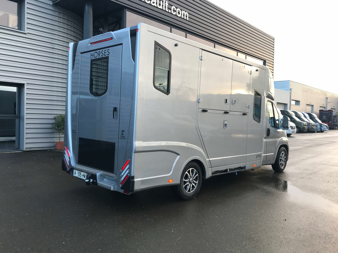 Theault - Xteo Horsetruck (2026)