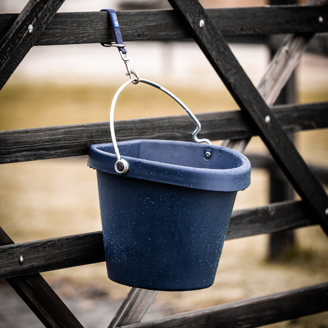 One Equestrian The One Bucket 18L