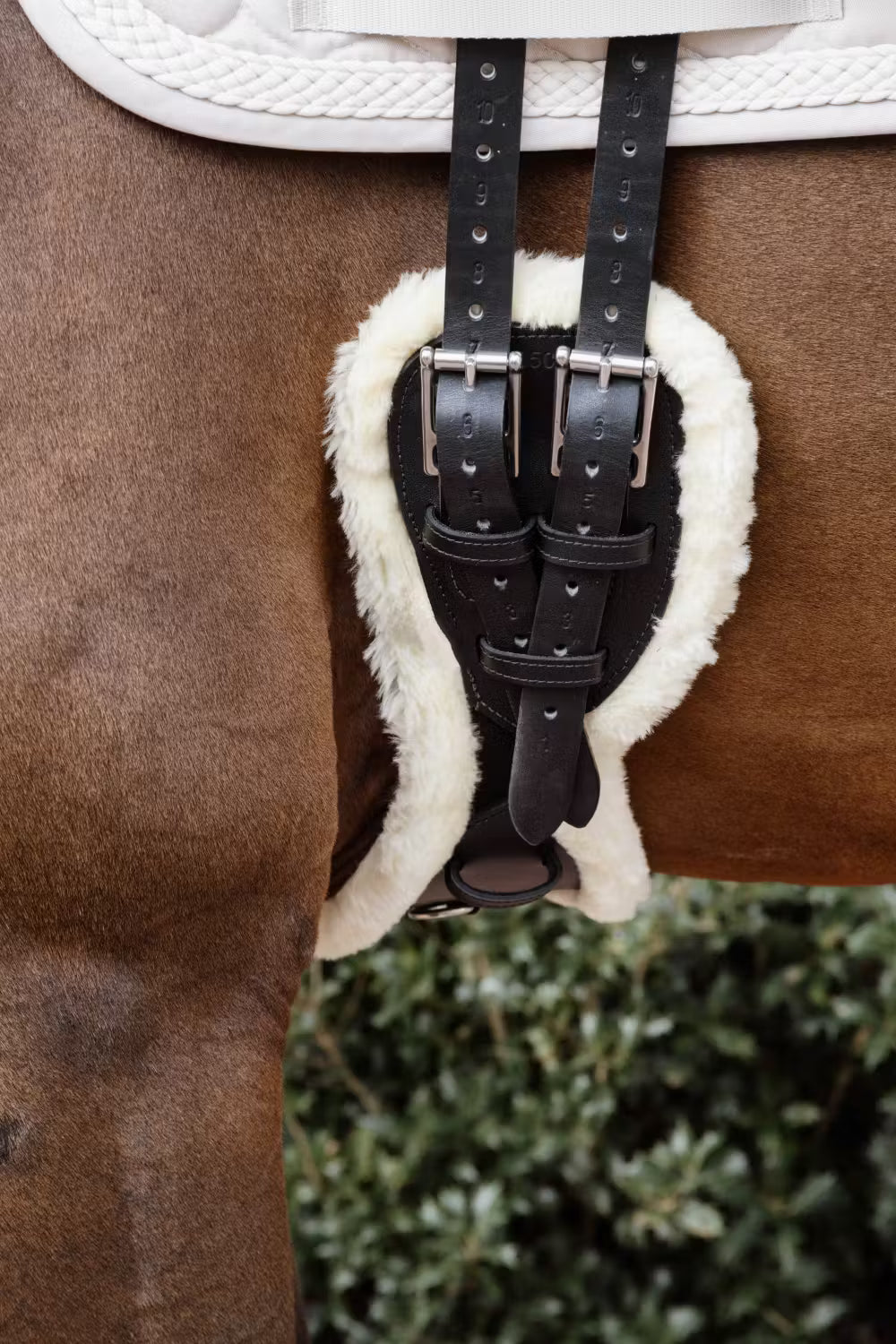 Kentucky Horsewear Sheepskin Anatomic Short Girth