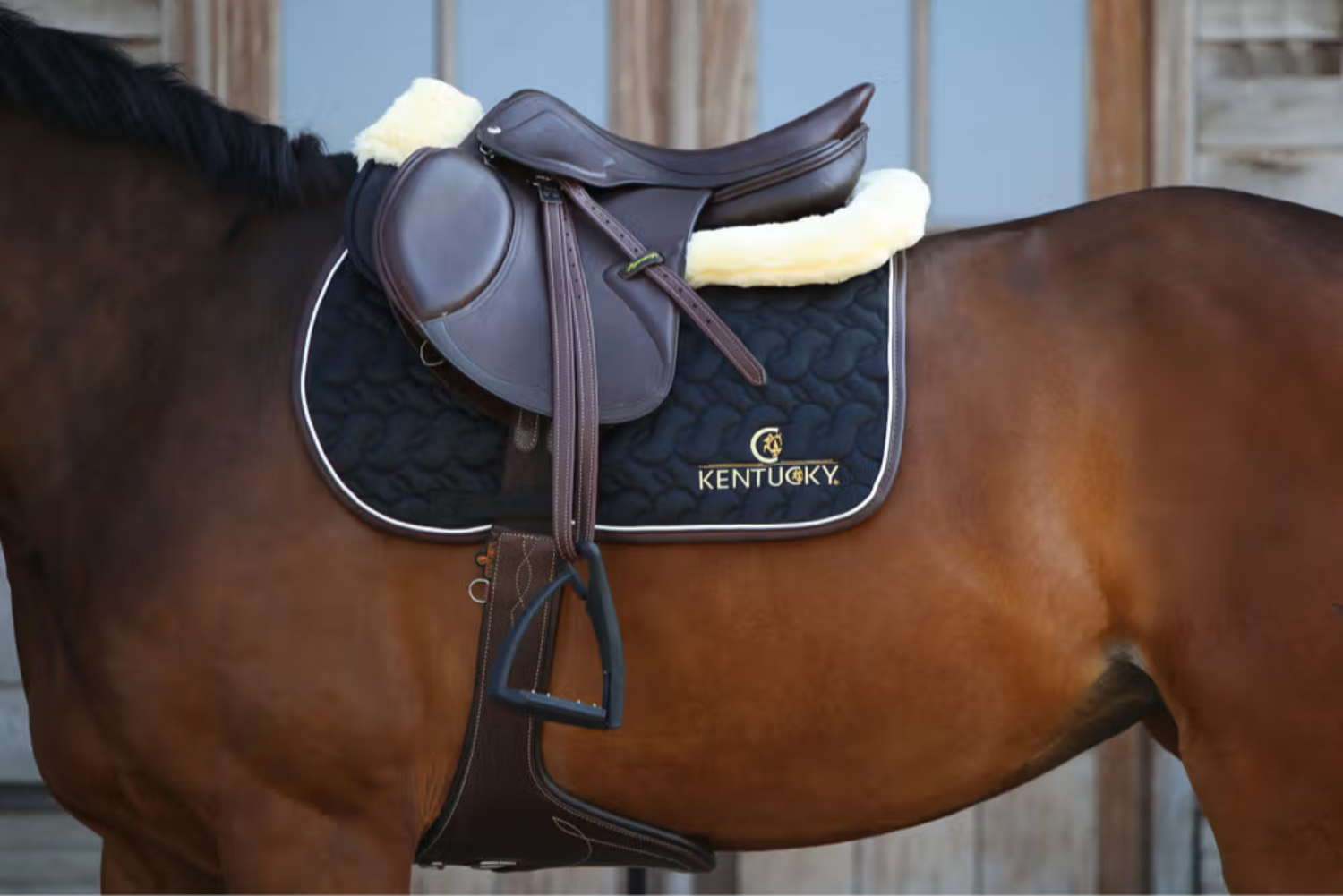Kentucky Horsewear Stud Girth Brown