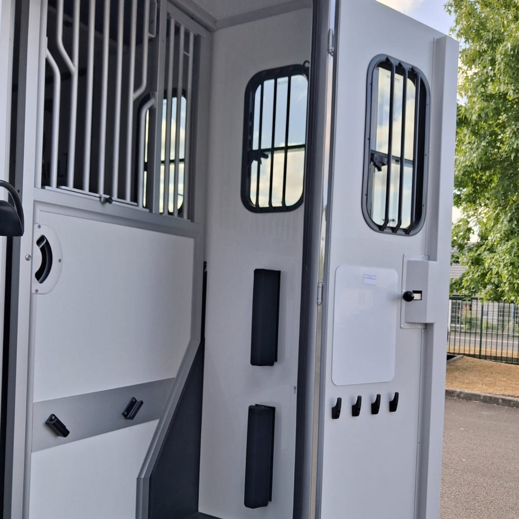 Theault - Aero Switch 5L Horsebox Automatic (2026)